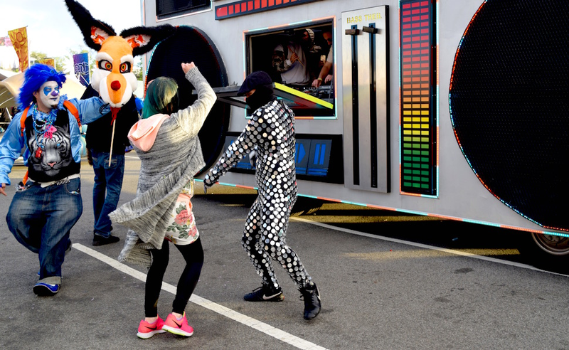 Illustration for article titled The No-Fucks Fashion of Electric Daisy CarnivalÂ